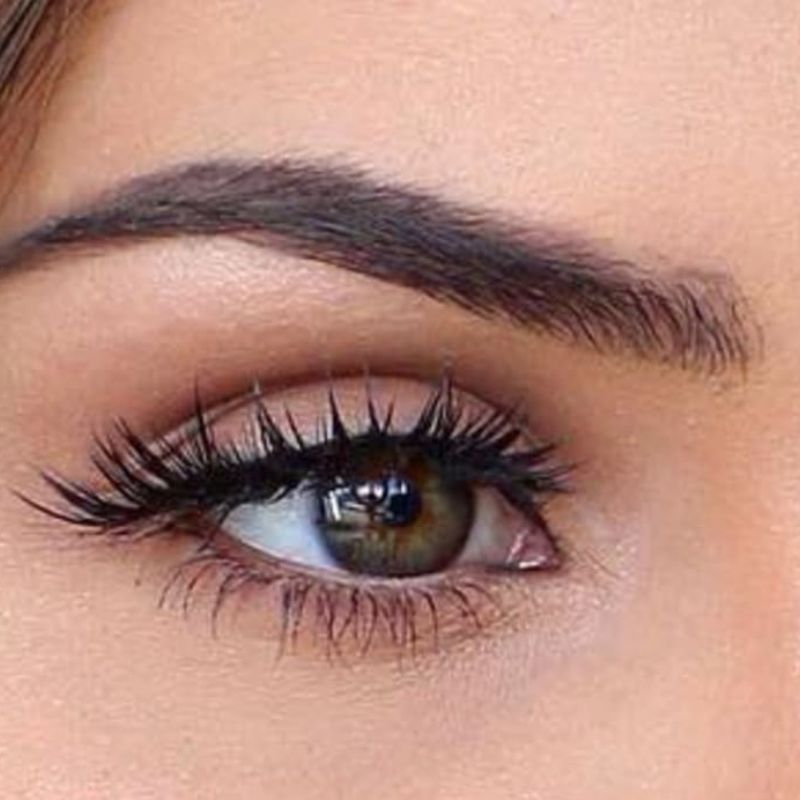 Cils et des Sourcils coloration